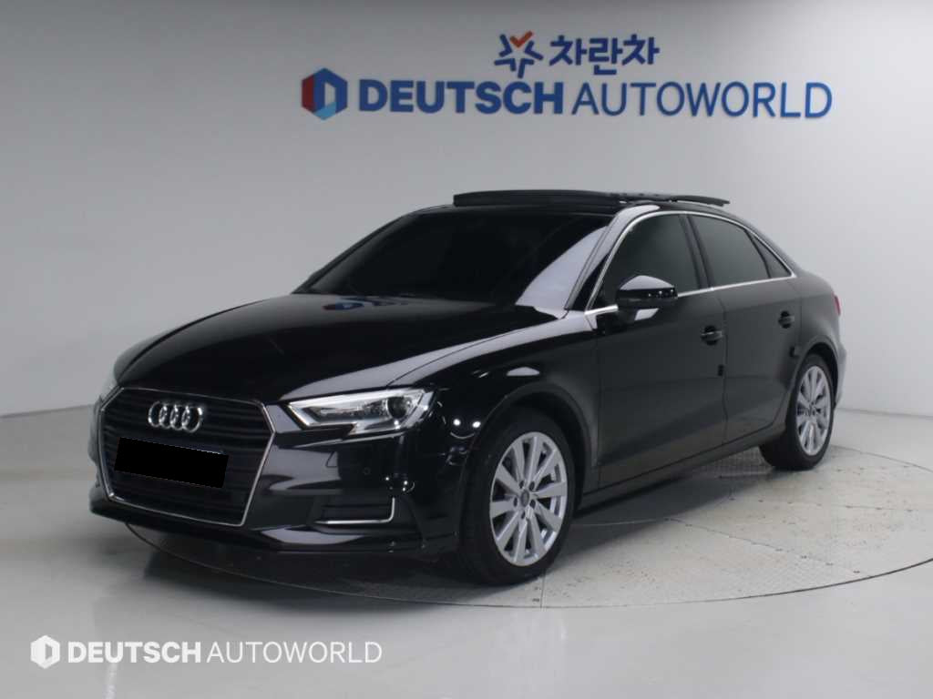 Audi A3 — photo 01
