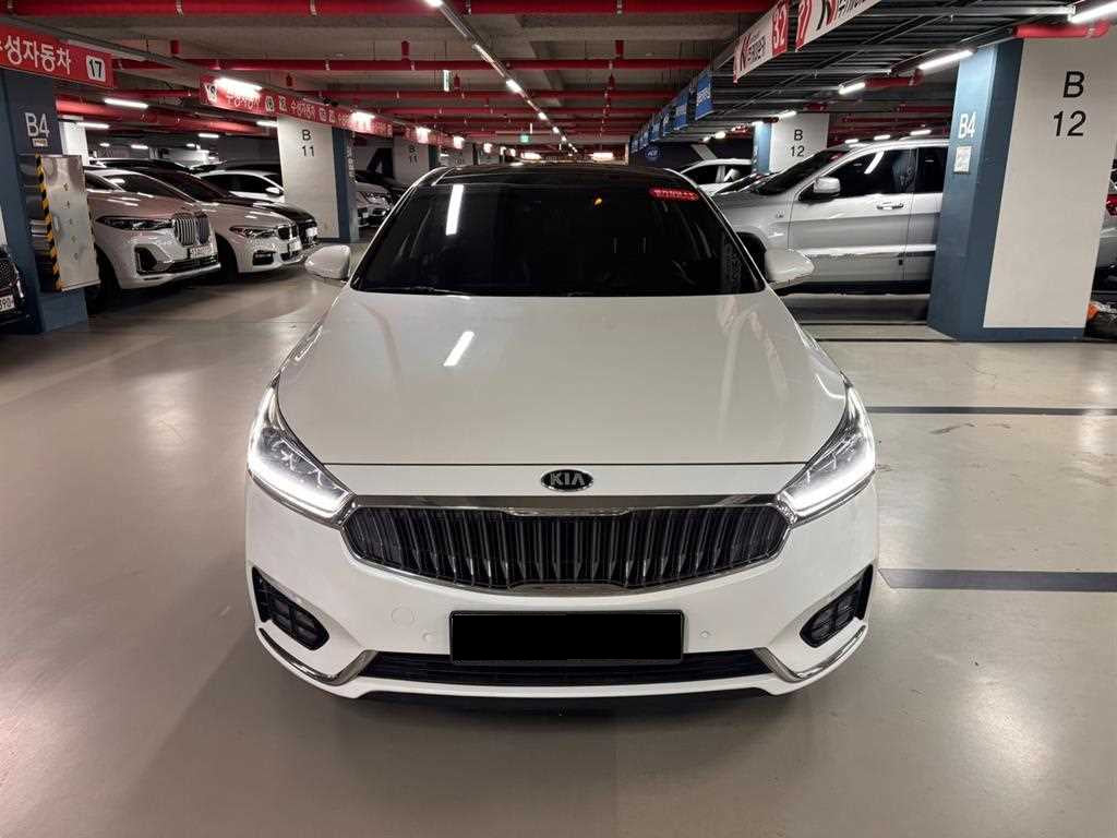 Kia K7 — photo 01