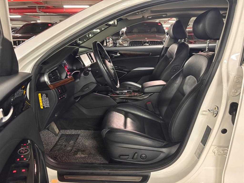 Kia K7 — photo 15
