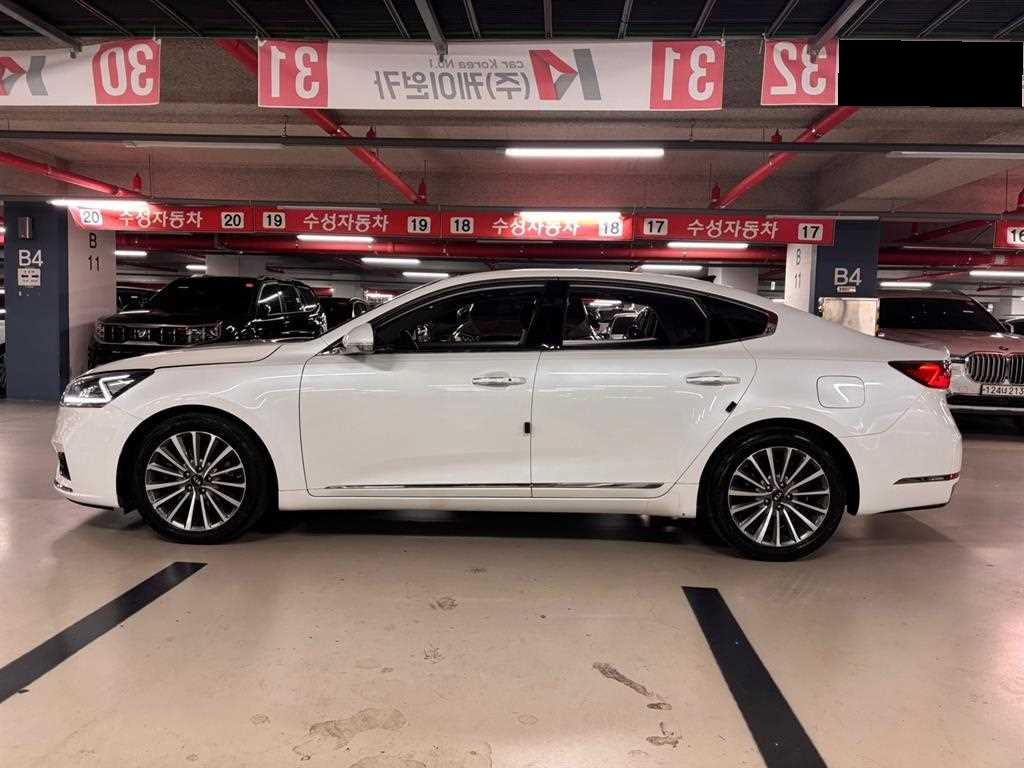 Kia K7 — photo 18