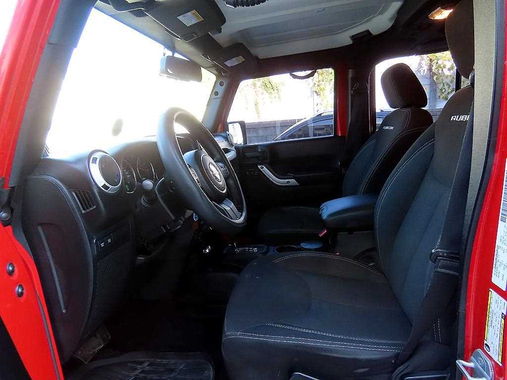 Jeep Wrangler — photo 05
