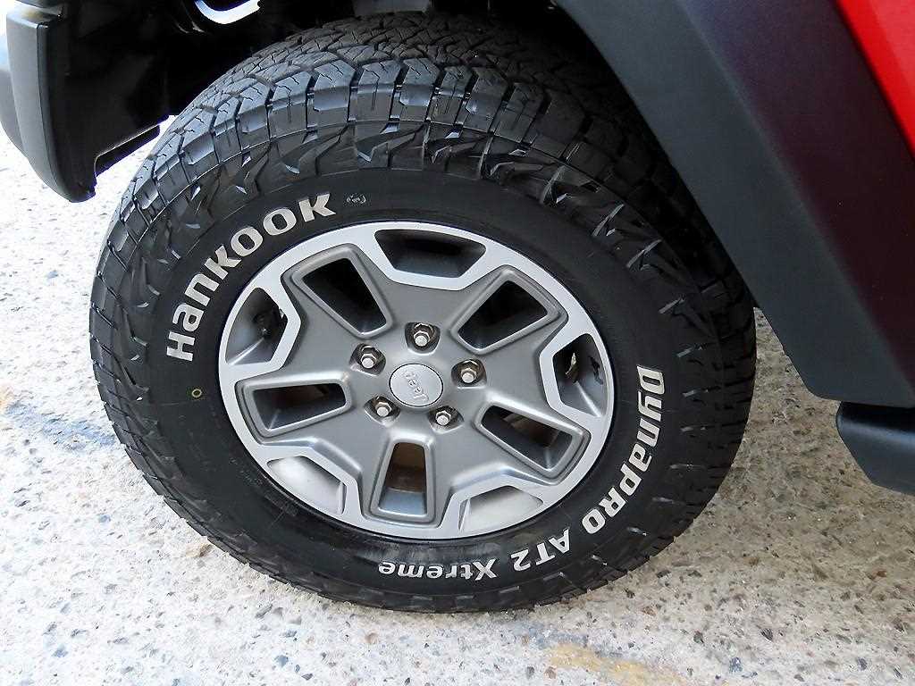 Jeep Wrangler — photo 19