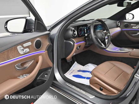 Mercedes-Benz E-Class — photo 11
