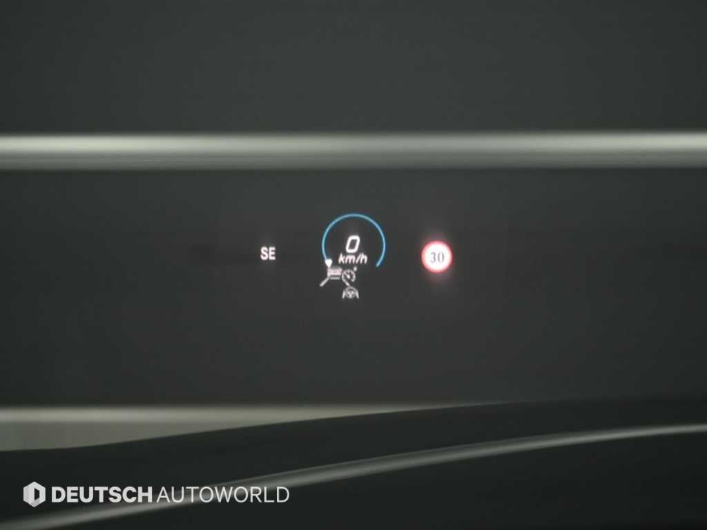 Mercedes-Benz E-Class — photo 17