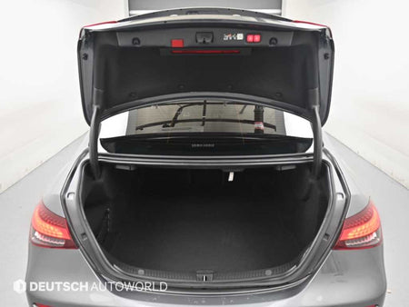 Mercedes-Benz E-Class — photo 19