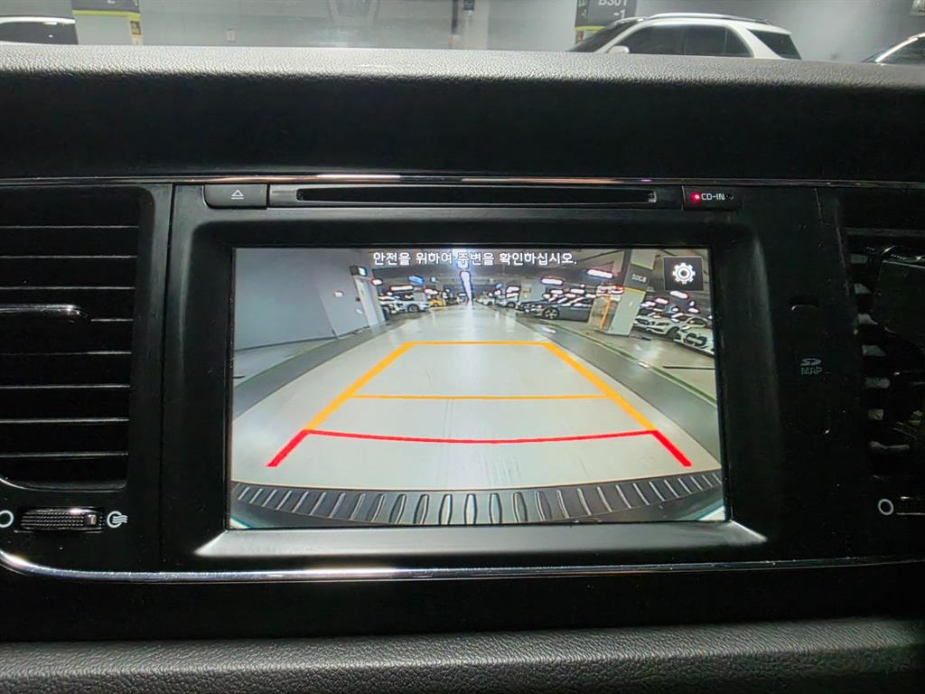 Kia Carnival — photo 14