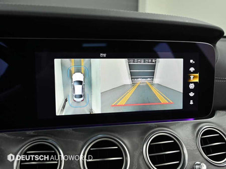 Mercedes-Benz E-Class — photo 15