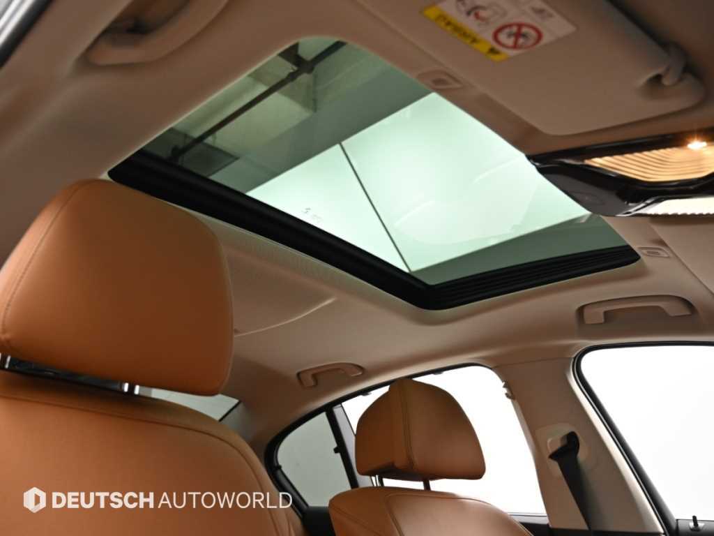 BMW 5-Series — photo 18