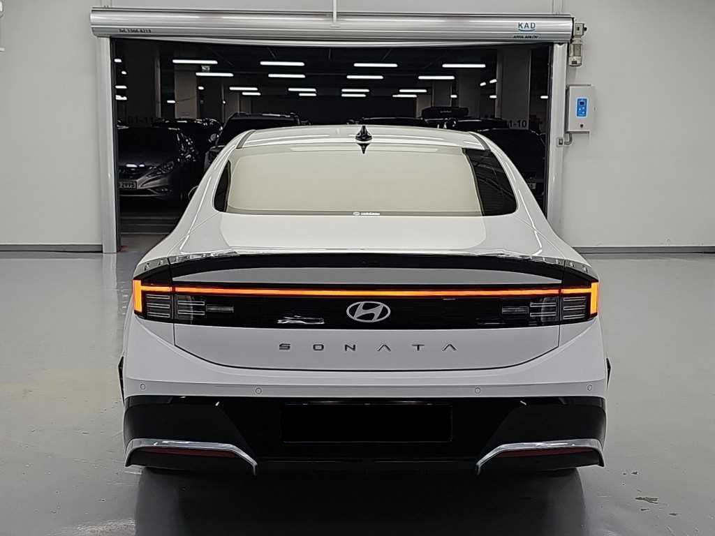 Hyundai Sonata — photo 04