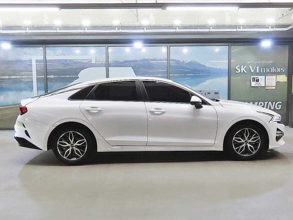 Kia K5 — photo 03