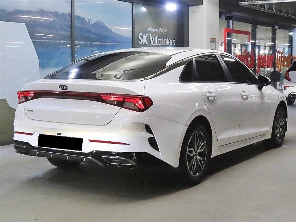 Kia K5 — photo 04