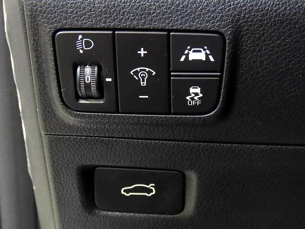 Kia K5 — photo 14