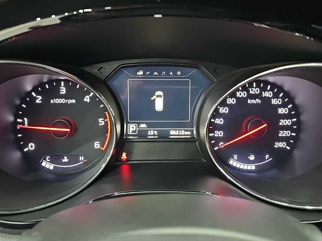 Kia Carnival — photo 06
