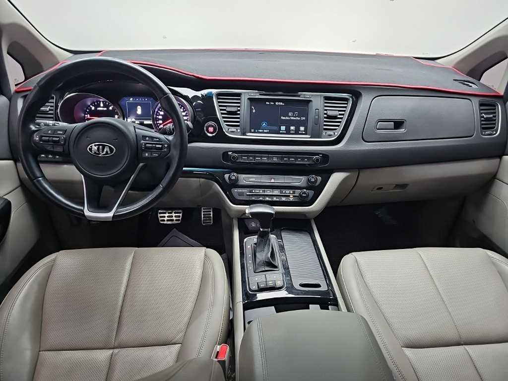 Kia Carnival — photo 07
