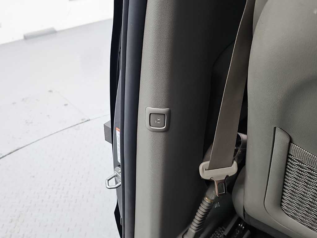 Kia Carnival — photo 15