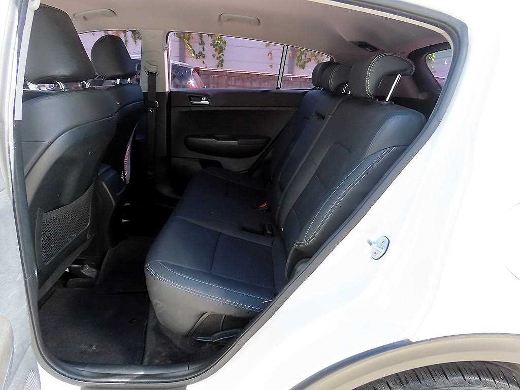 Kia Sportage — photo 06