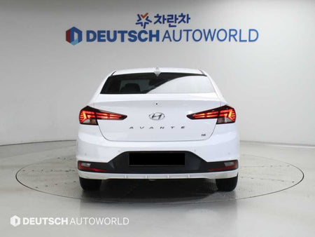 Hyundai Avante — photo 04