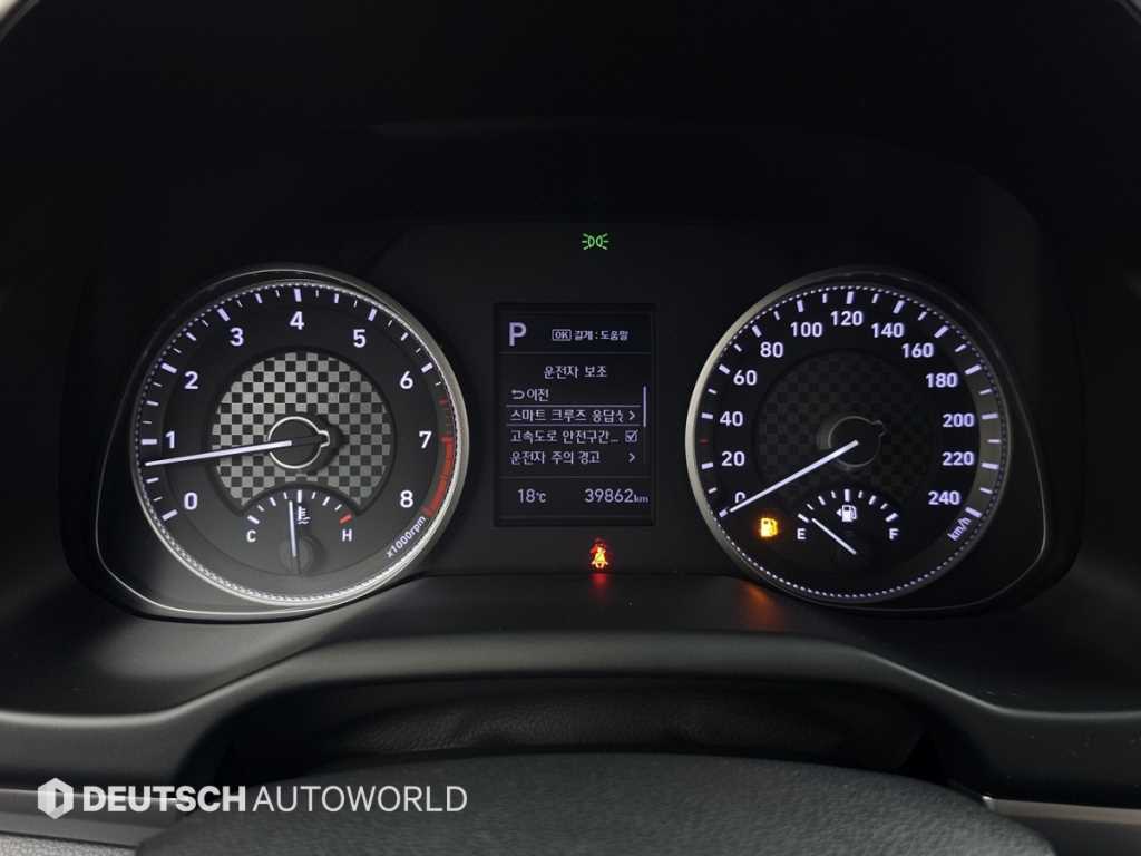 Hyundai Avante — photo 08