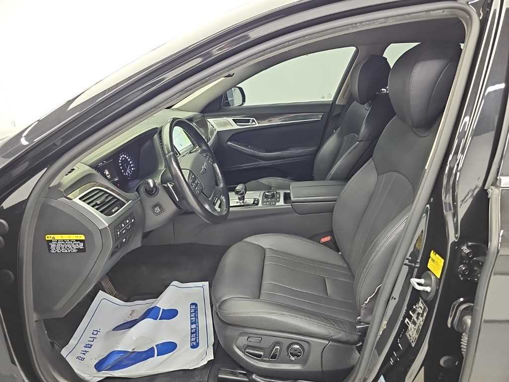 Genesis G80 — photo 11