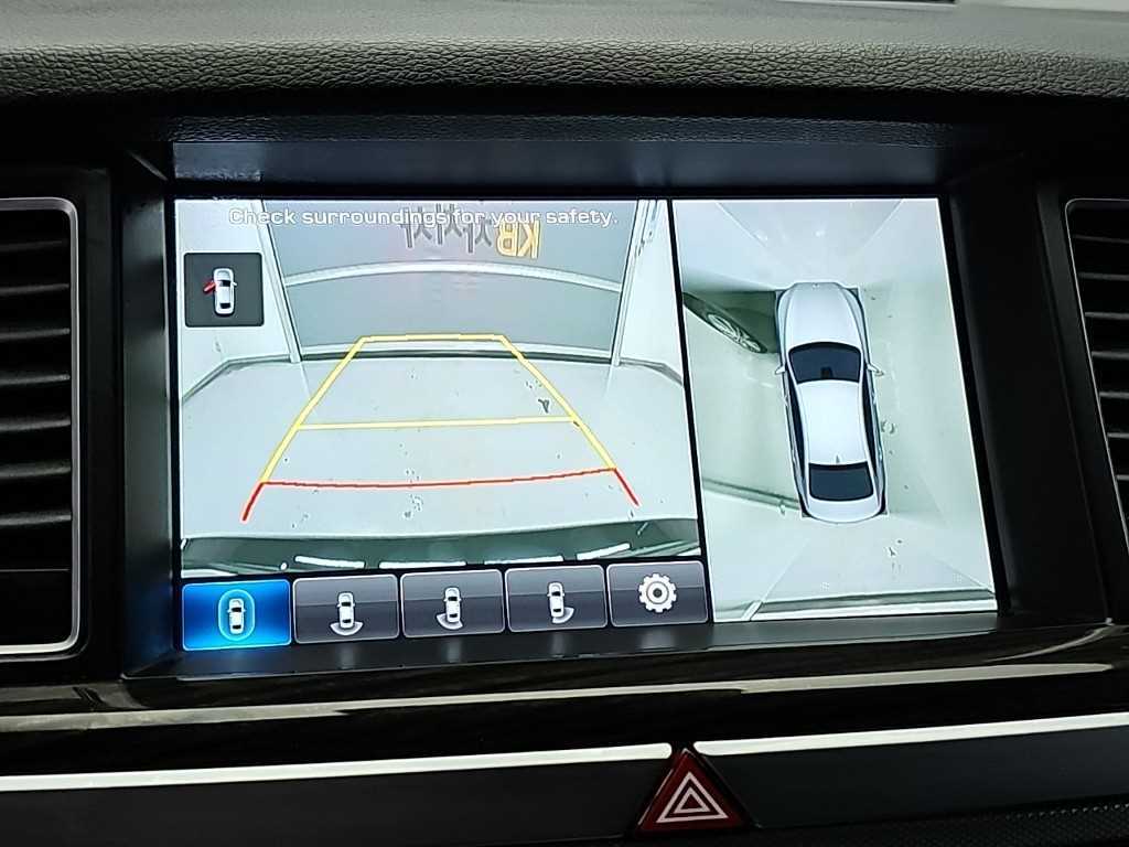 Genesis G80 — photo 15