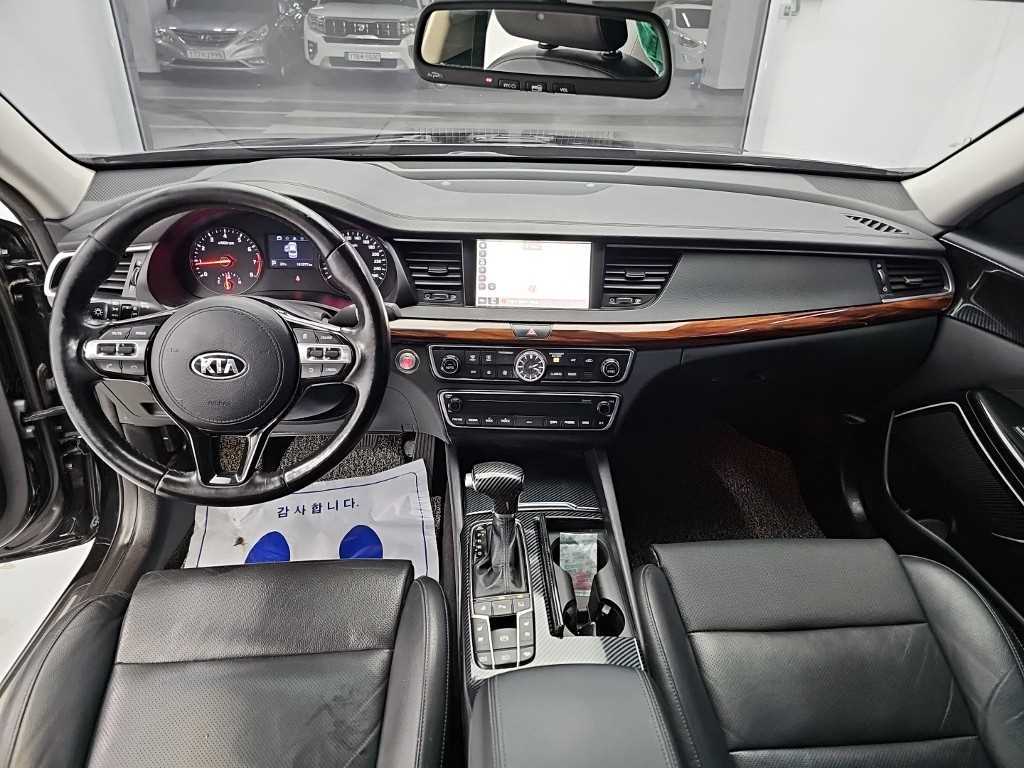 Kia K7 — photo 08
