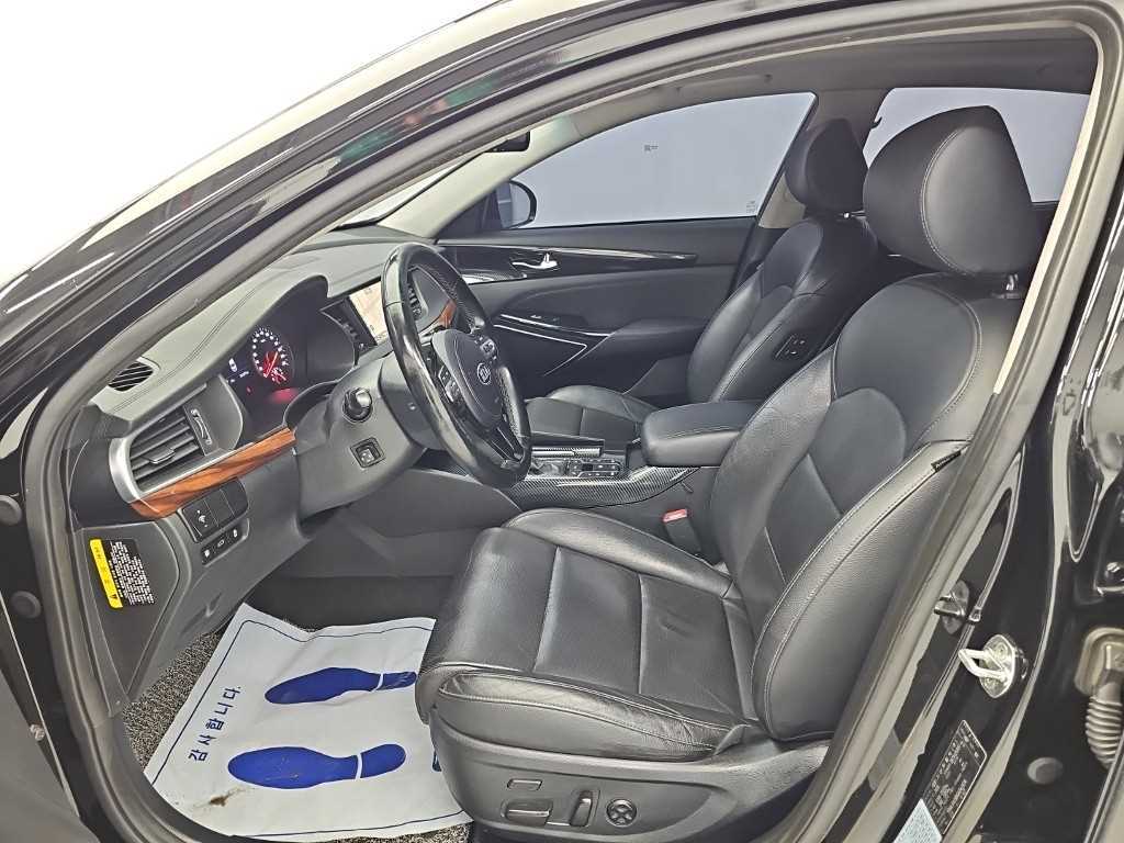 Kia K7 — photo 12