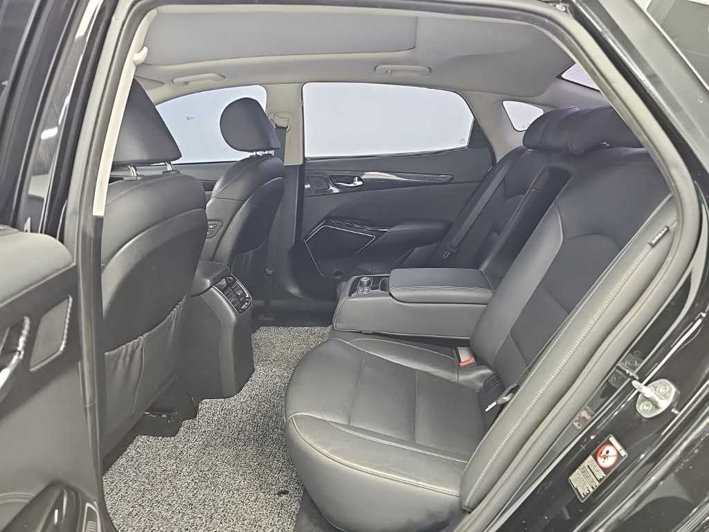 Kia K7 — photo 13