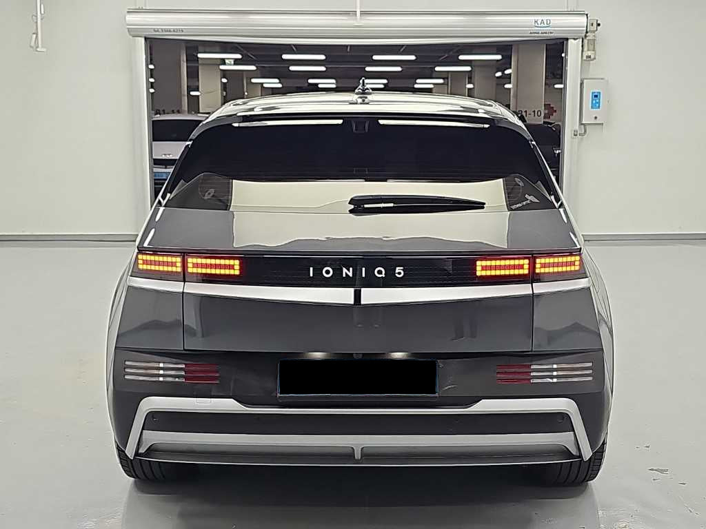 Hyundai Ioniq5 — photo 03
