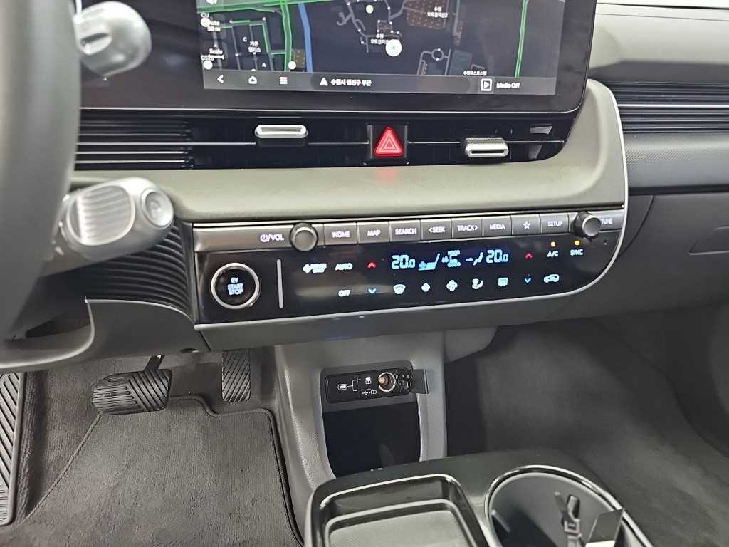 Hyundai Ioniq5 — photo 10