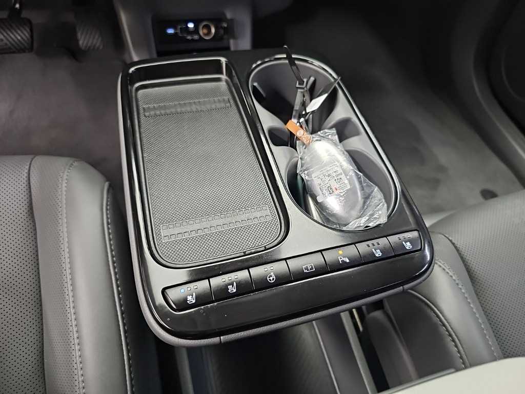 Hyundai Ioniq5 — photo 17