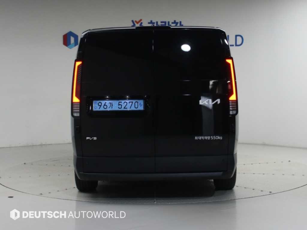 Kia PV5 — photo 04