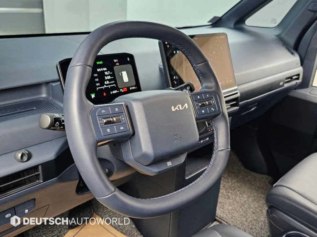 Kia PV5 — photo 13