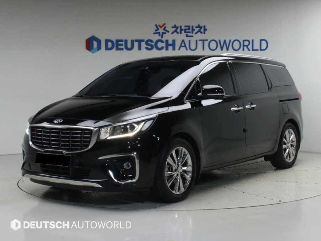 Kia Carnival — photo 01