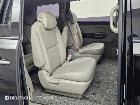 Kia Carnival — photo 12