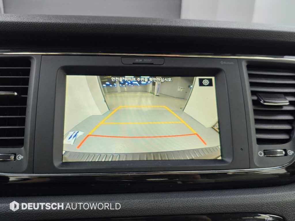 Kia Carnival — photo 15