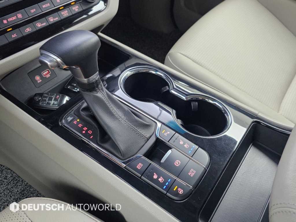 Kia Carnival — photo 16