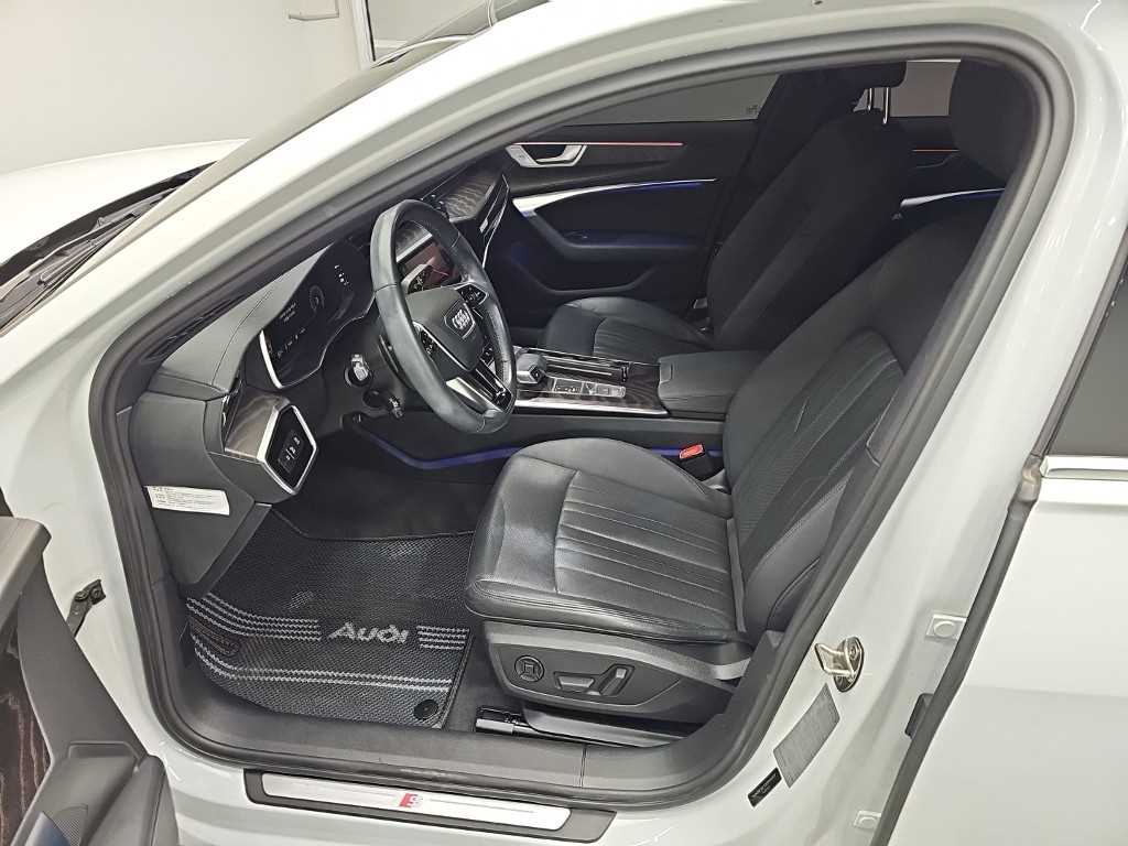 Audi A6 — photo 11