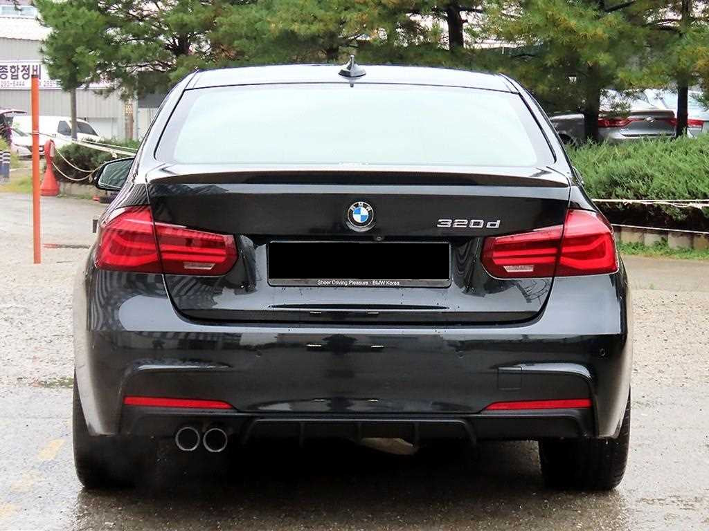 BMW 3-Series — photo 04