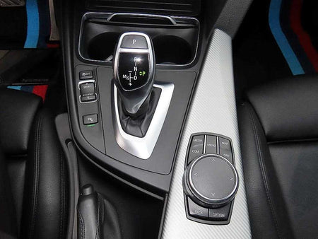 BMW 3-Series — photo 11