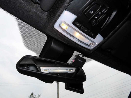 BMW 3-Series — photo 16