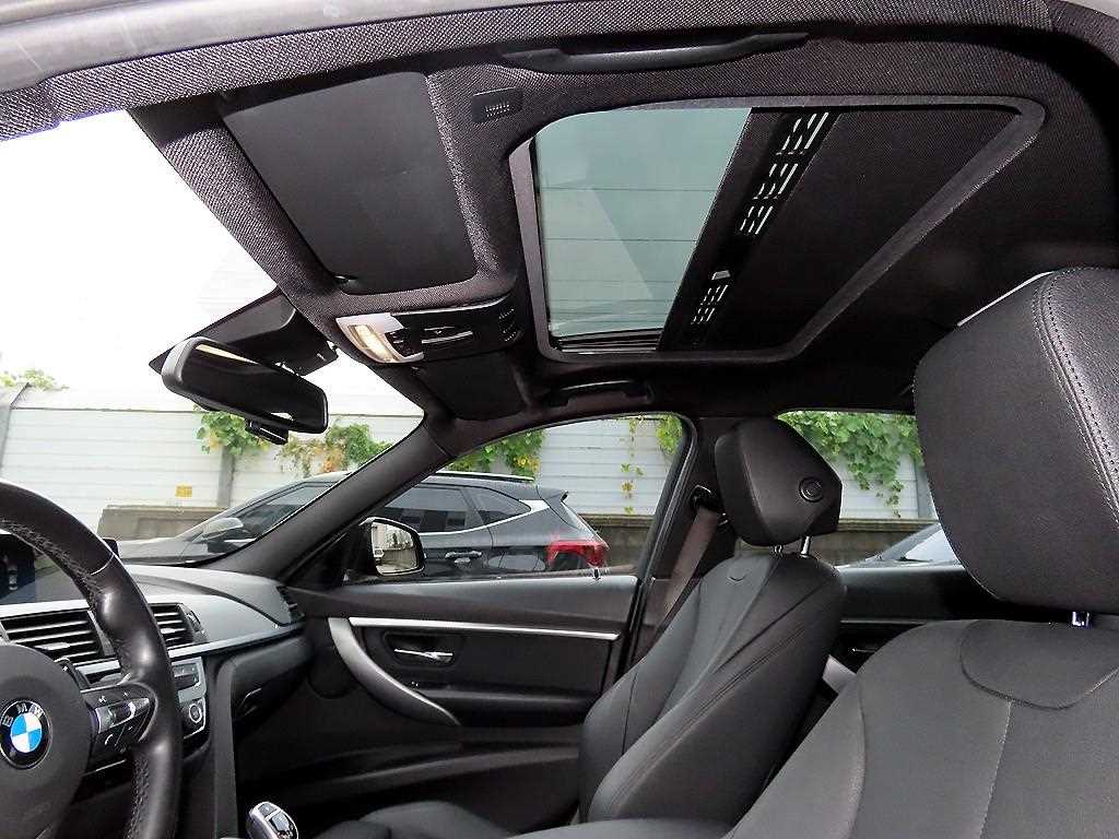 BMW 3-Series — photo 18
