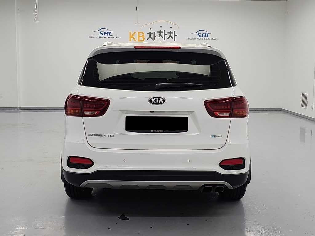 Kia Sorento — photo 03