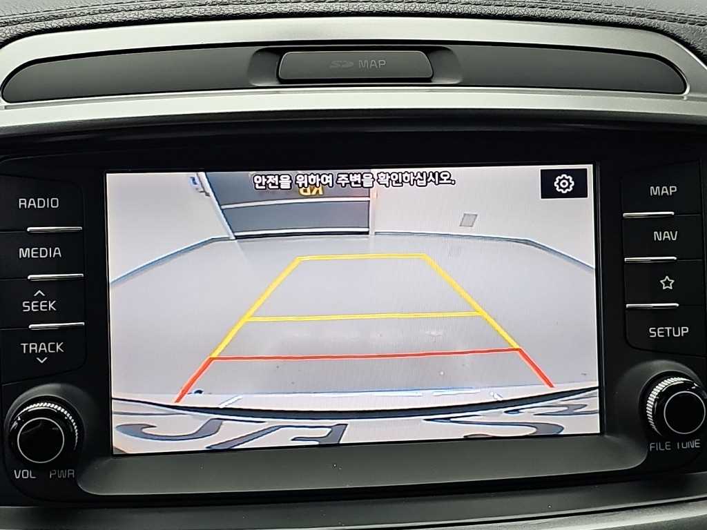 Kia Sorento — photo 16
