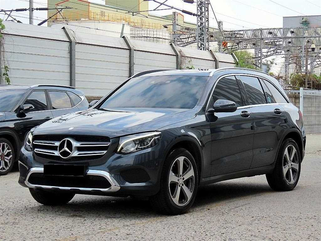 Mercedes-Benz GLC-Class — photo 02