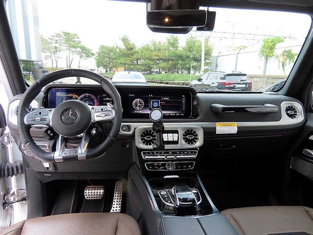 Mercedes-Benz G-Class — photo 07