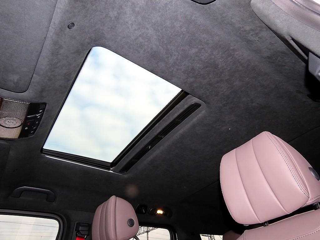 Mercedes-Benz G-Class — photo 16