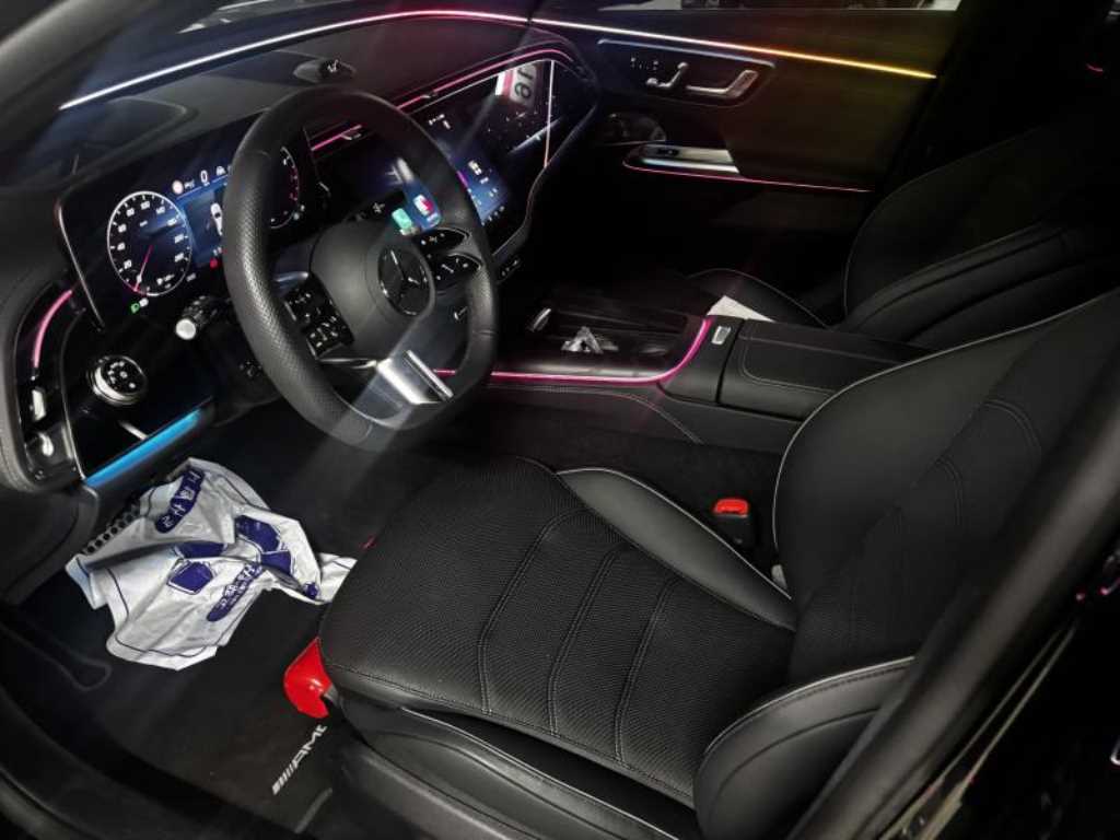 Mercedes-Benz E-Class — photo 07