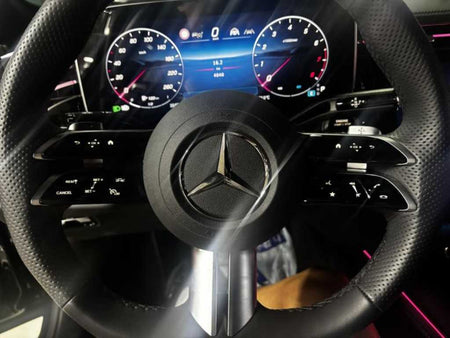 Mercedes-Benz E-Class — photo 10