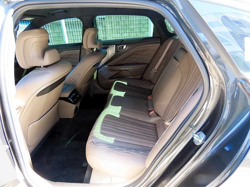 Kia K8 — photo 06