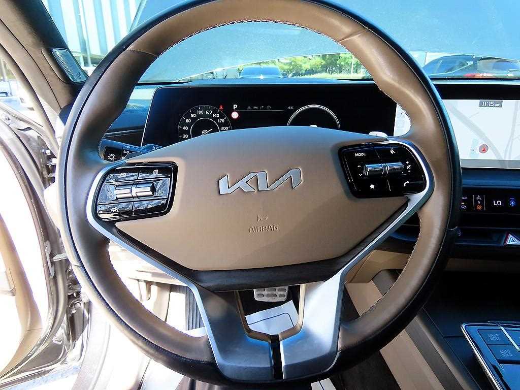 Kia K8 — photo 08